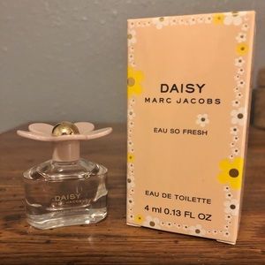 DAISY by Marc Jacobs